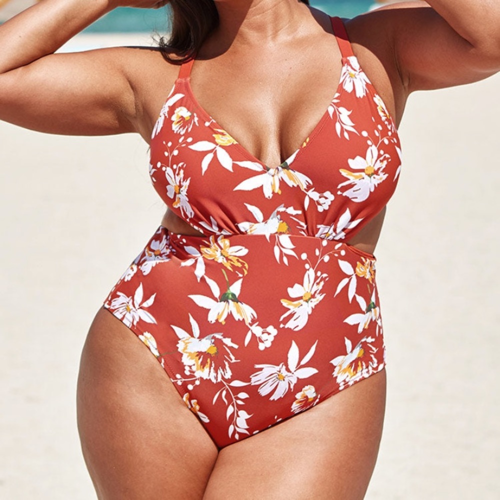 Never worn - size 4x CUPSHE bathing suit